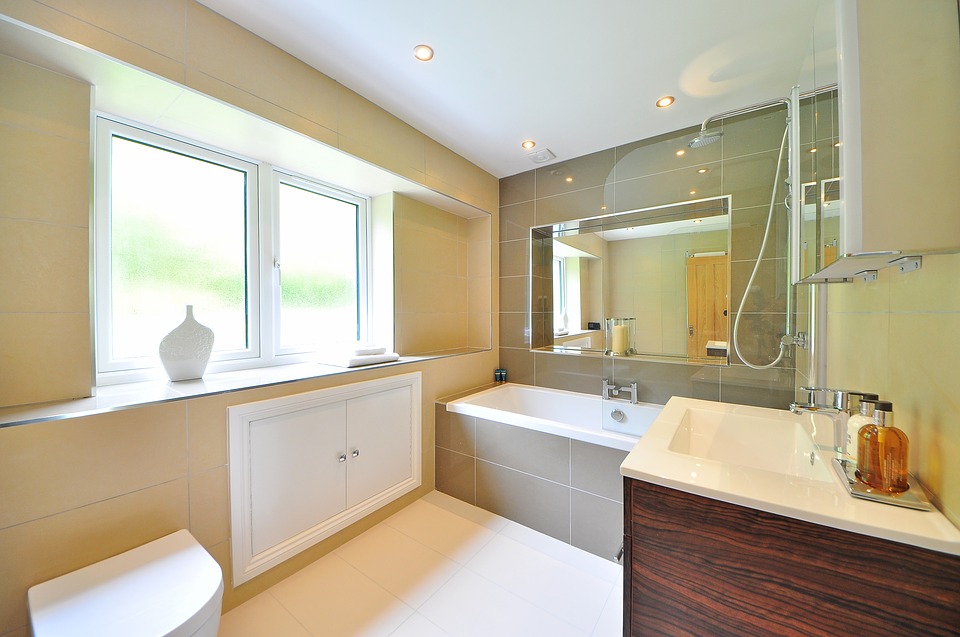 Modernes Badezimmer von Michael Russ